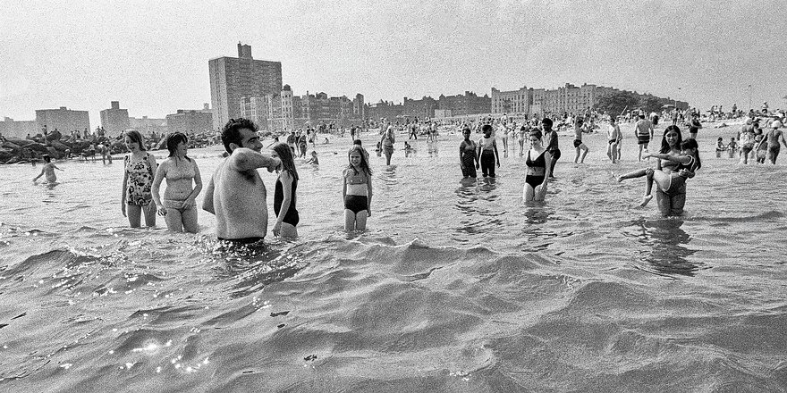 EAST-NYC-Life-ConeyIsland-09