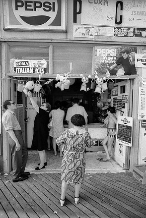 EAST-NYC-Life-ConeyIsland-16