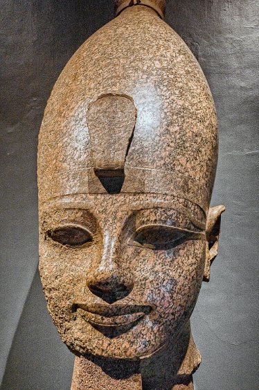 LuxorMuseum_010 Colossal head of Amenhotep III, from his funerary temple in Thebes, Dynasty XVIII