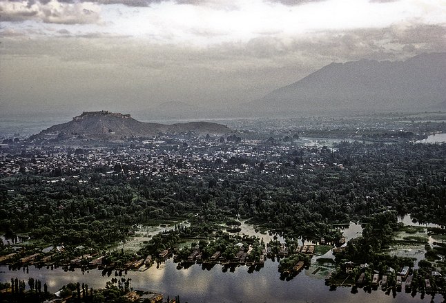 Kash-Vale-Srinagar-City-001