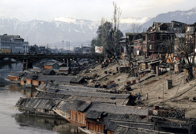 Kash-Vale-Srinagar-City-002