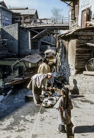 Kash-Vale-Srinagar-City-015