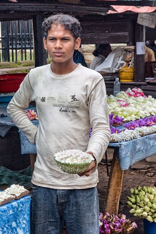 SL_Kandy_temple_001