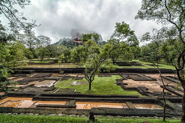 SL_Triangle_Sigiriya_004